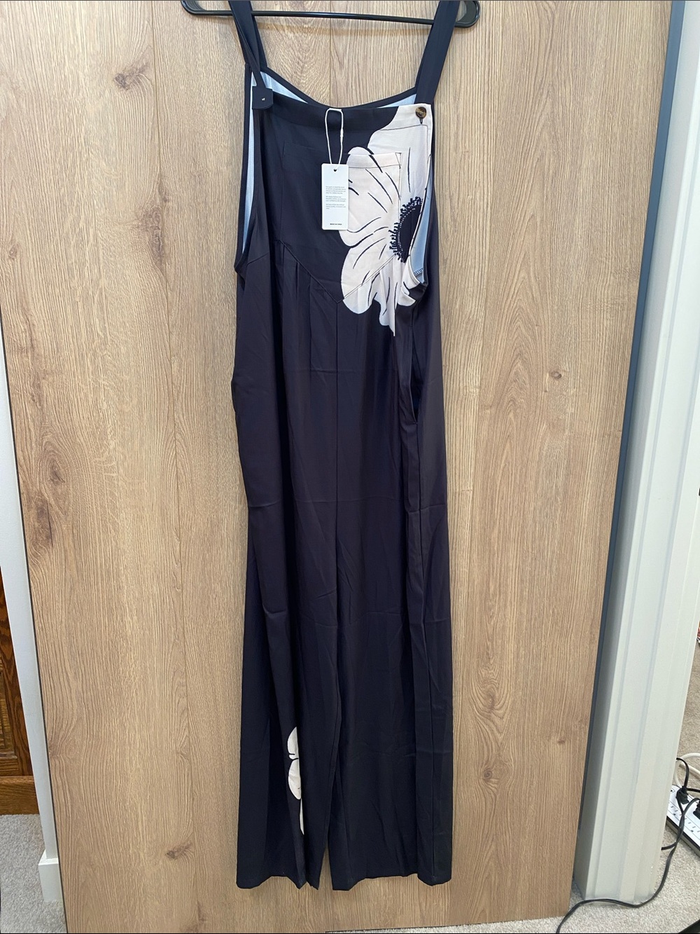 NWT Boho Floral Print Wide Leg Overall Jumpsuit Romper Pockets Black
